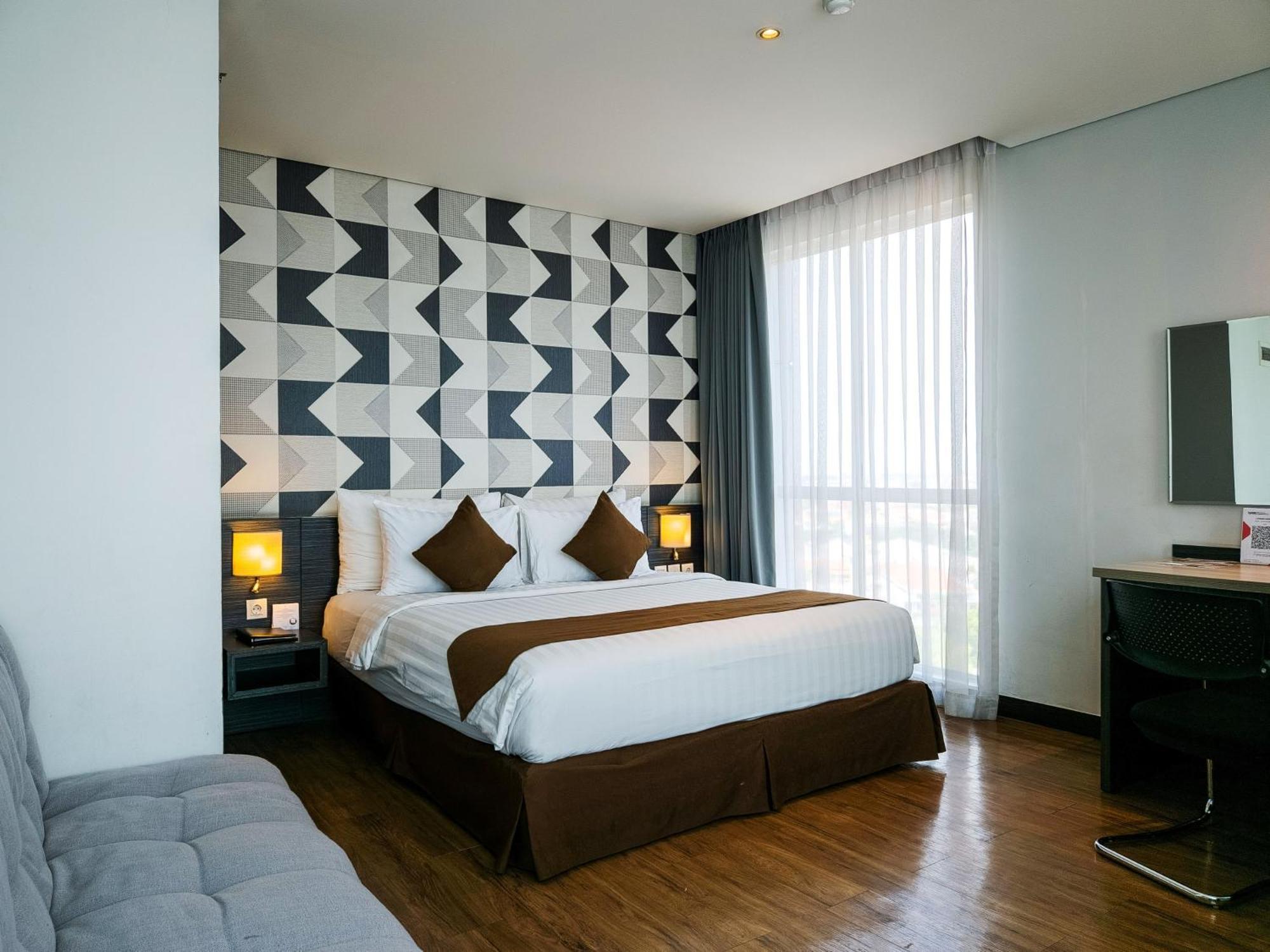 Luminor Hotel Jemursari By Wh With The Best Breakfast In Town And Located Near Surabaya Industrial Estate Rungkut Sier Exterior foto