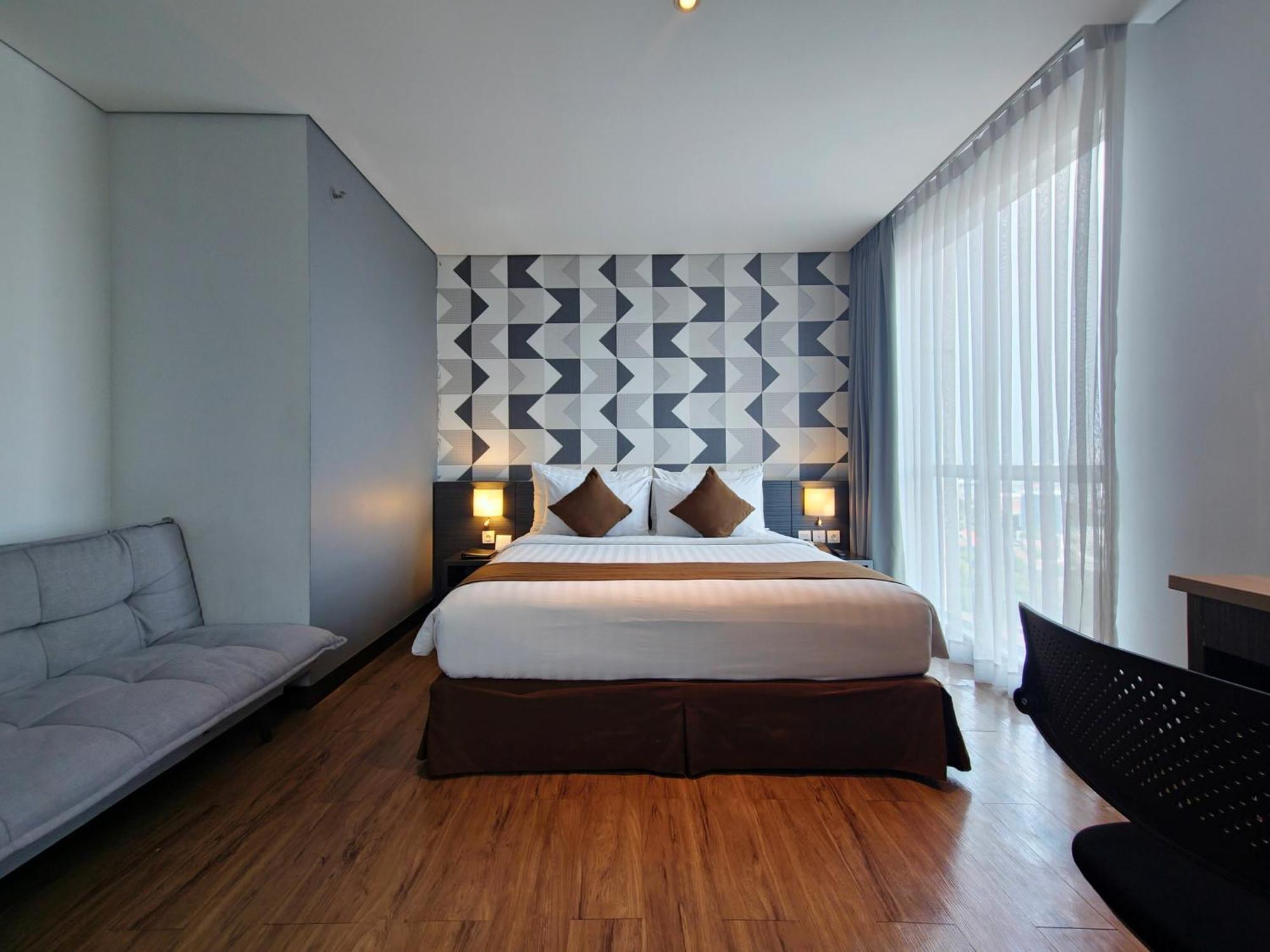 Luminor Hotel Jemursari By Wh With The Best Breakfast In Town And Located Near Surabaya Industrial Estate Rungkut Sier Exterior foto