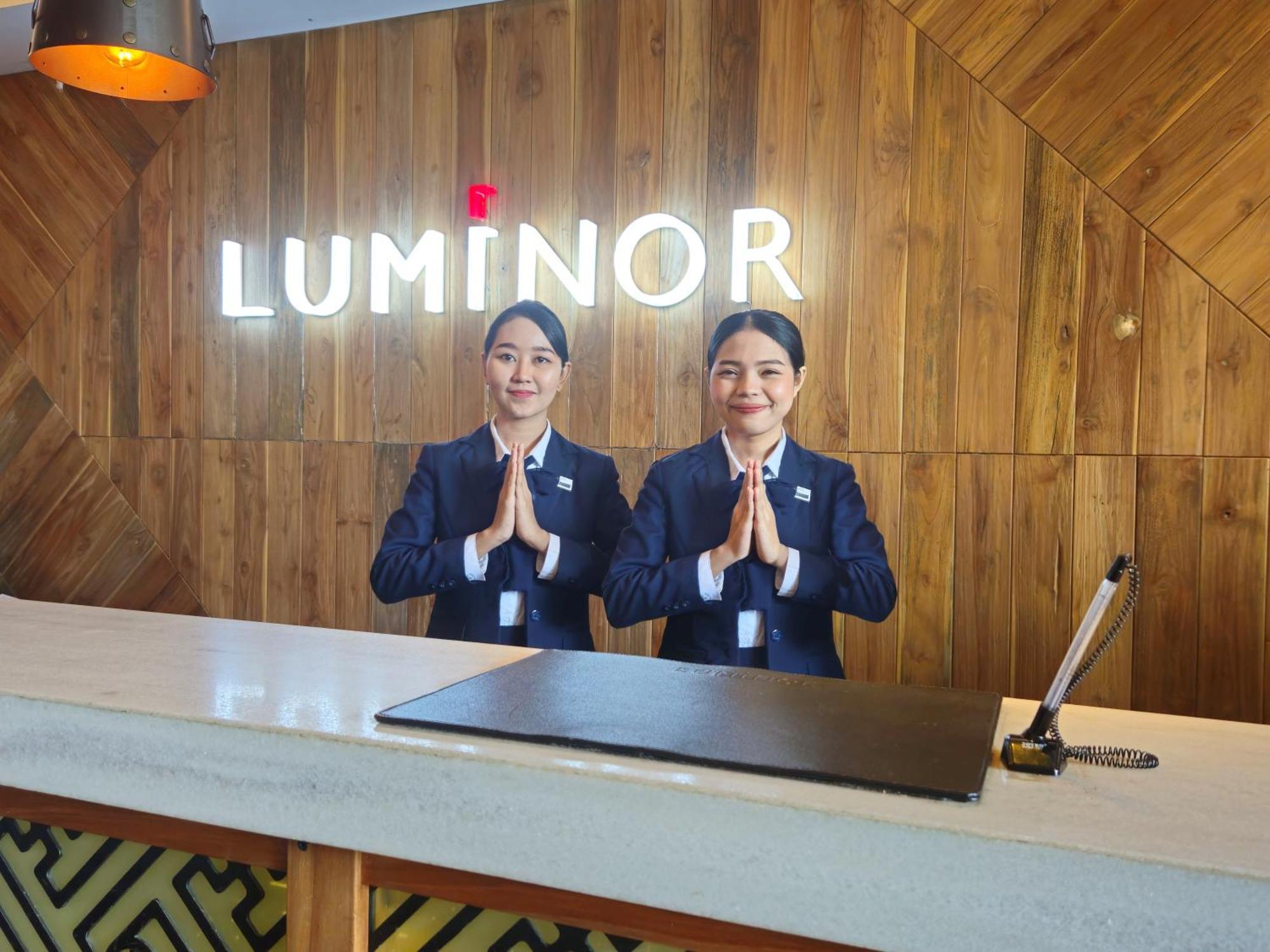 Luminor Hotel Jemursari By Wh With The Best Breakfast In Town And Located Near Surabaya Industrial Estate Rungkut Sier Exterior foto